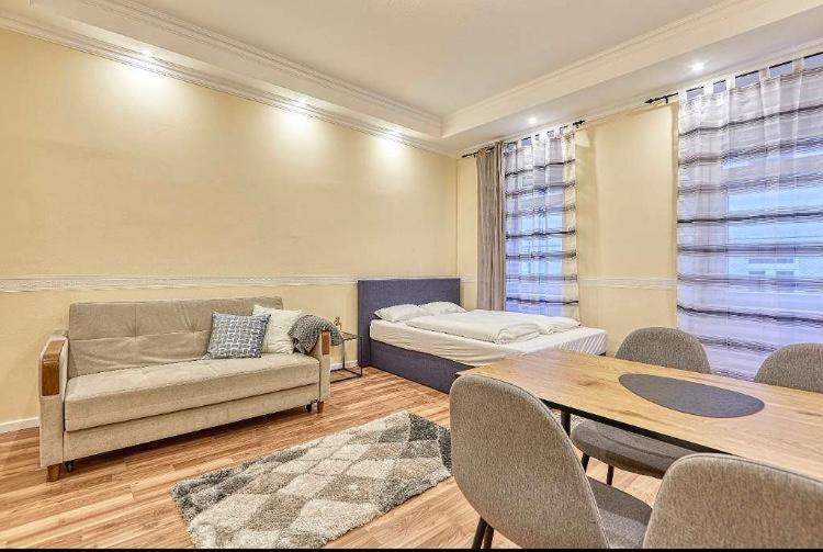 Lovely Airbnb Near Schoenbrunn Apartman Bécs Kültér fotó